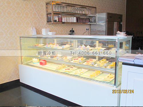 F024东莞大岭山英伦太妃艺术蛋糕店冷藏展示柜